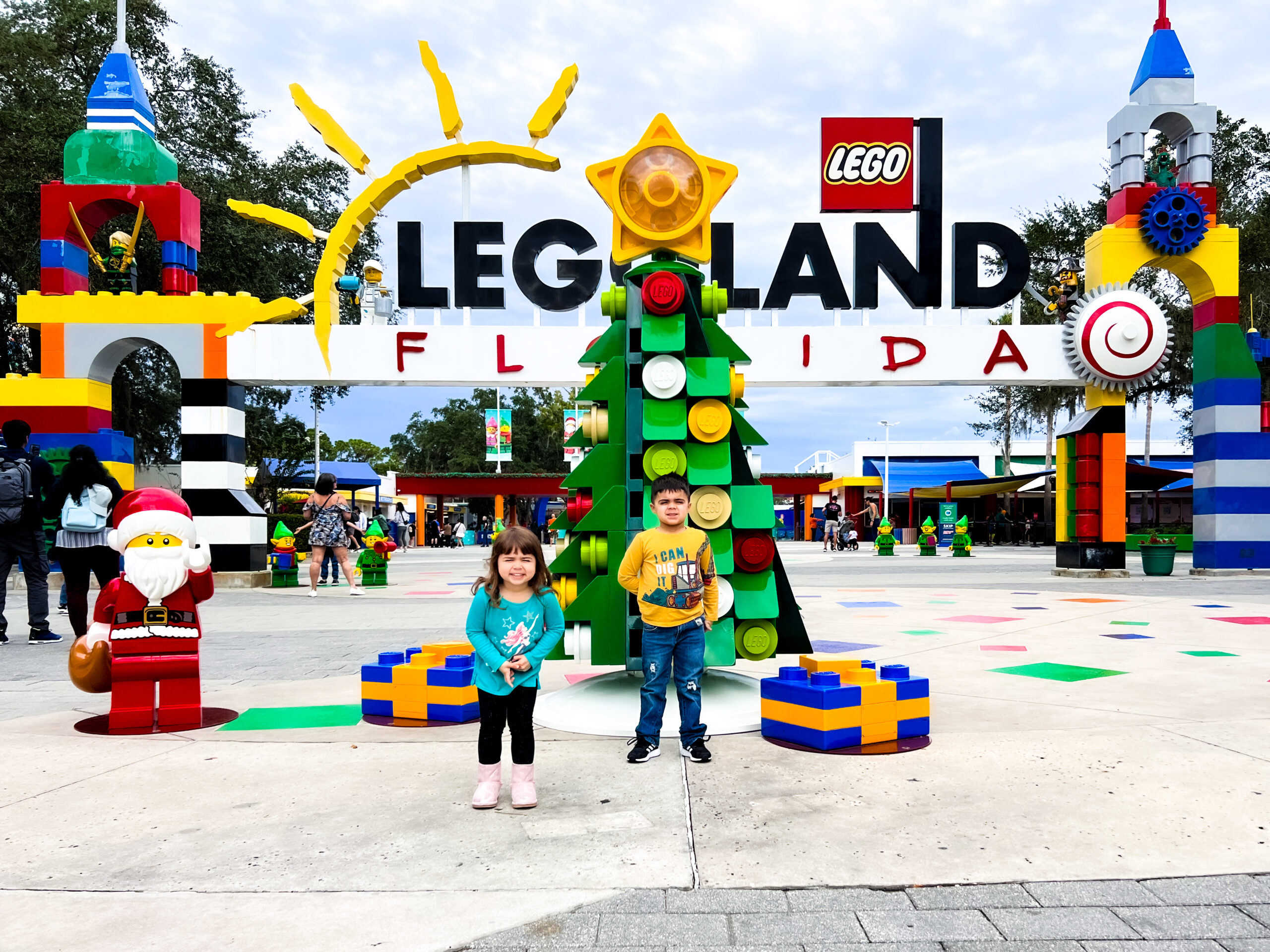 Legoland welcome sign